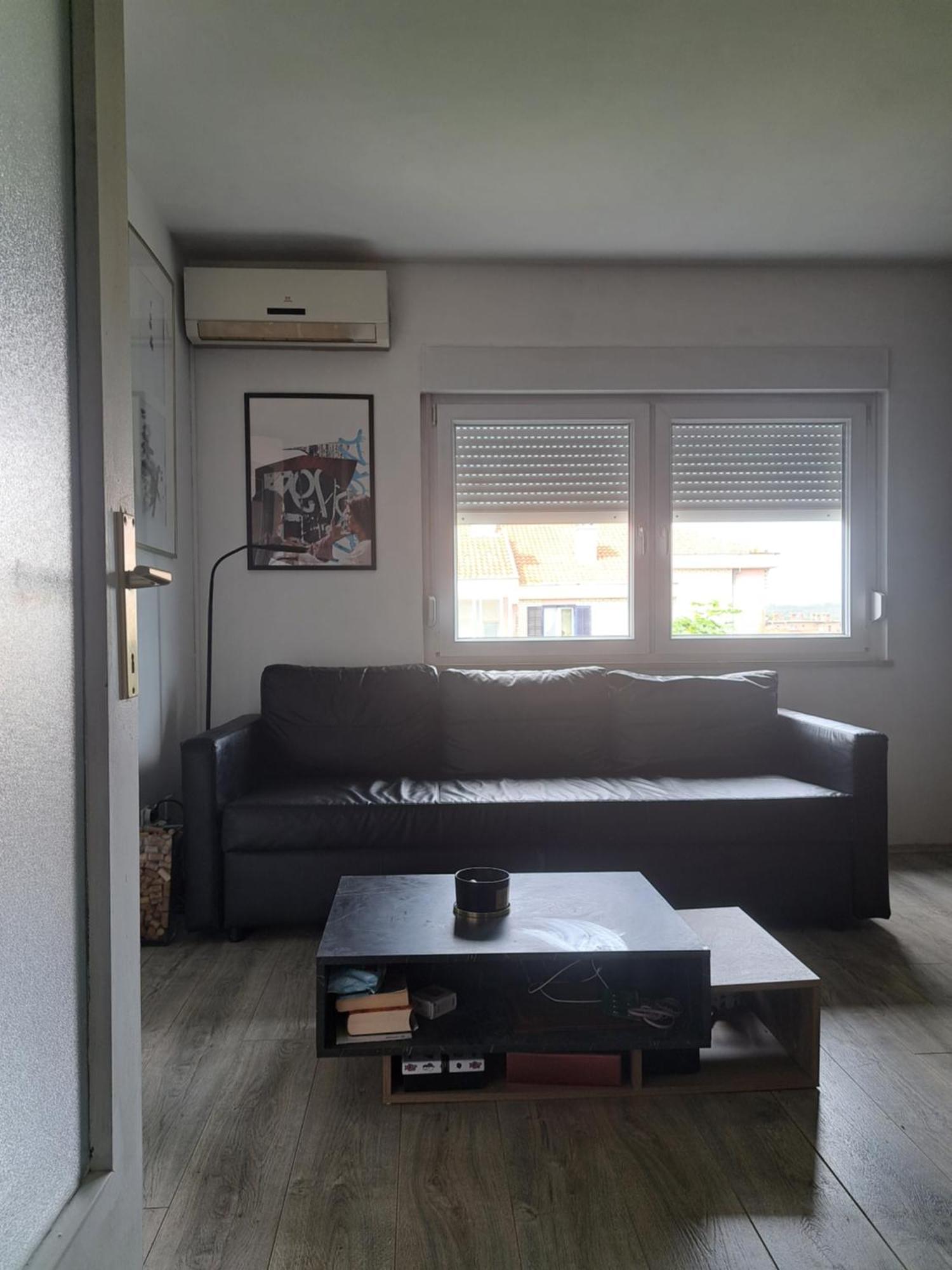 Art Apartment *